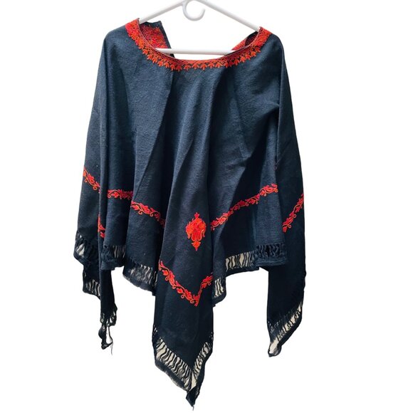 Vintage Black & Red Embroidered Fringe Poncho One Size Fits All READ - Picture 1 of 6